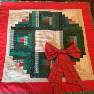 Log Cabin Pattern Wall Hanging